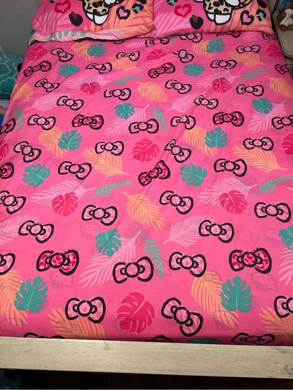 Hello Kitty Pink Leaf & Bow Kids Sheet Set